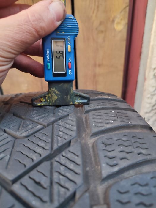 Dwie opony Pirelli Sottozero3 235/45/18 98V