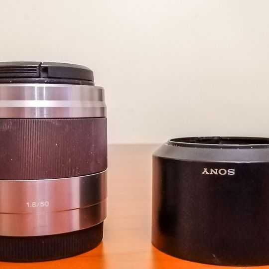 Máquina fotografica sony alpha a6000 + Lente Sony de 50mm
