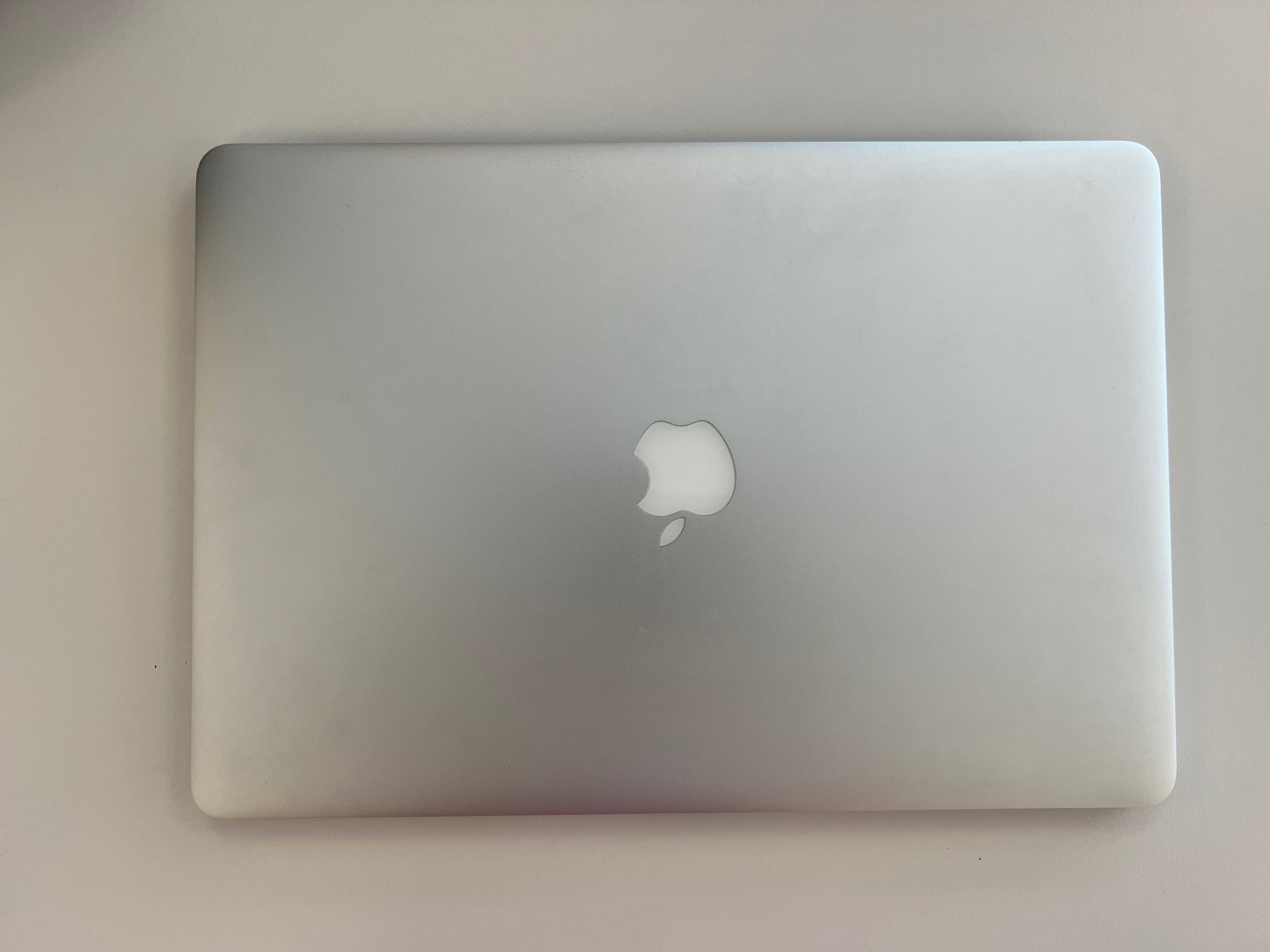 Apple MacBook Pro (A1398)
