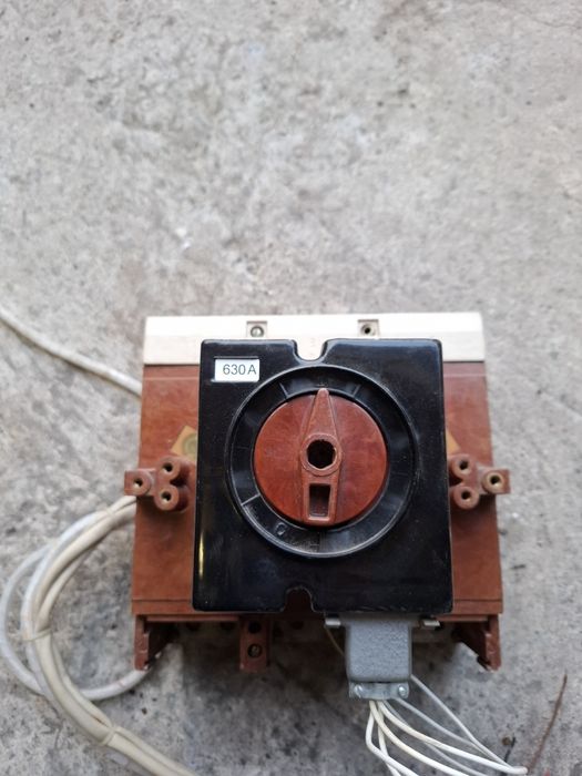 Автоматичний вимикач ва 52-39 630А з електроприводом