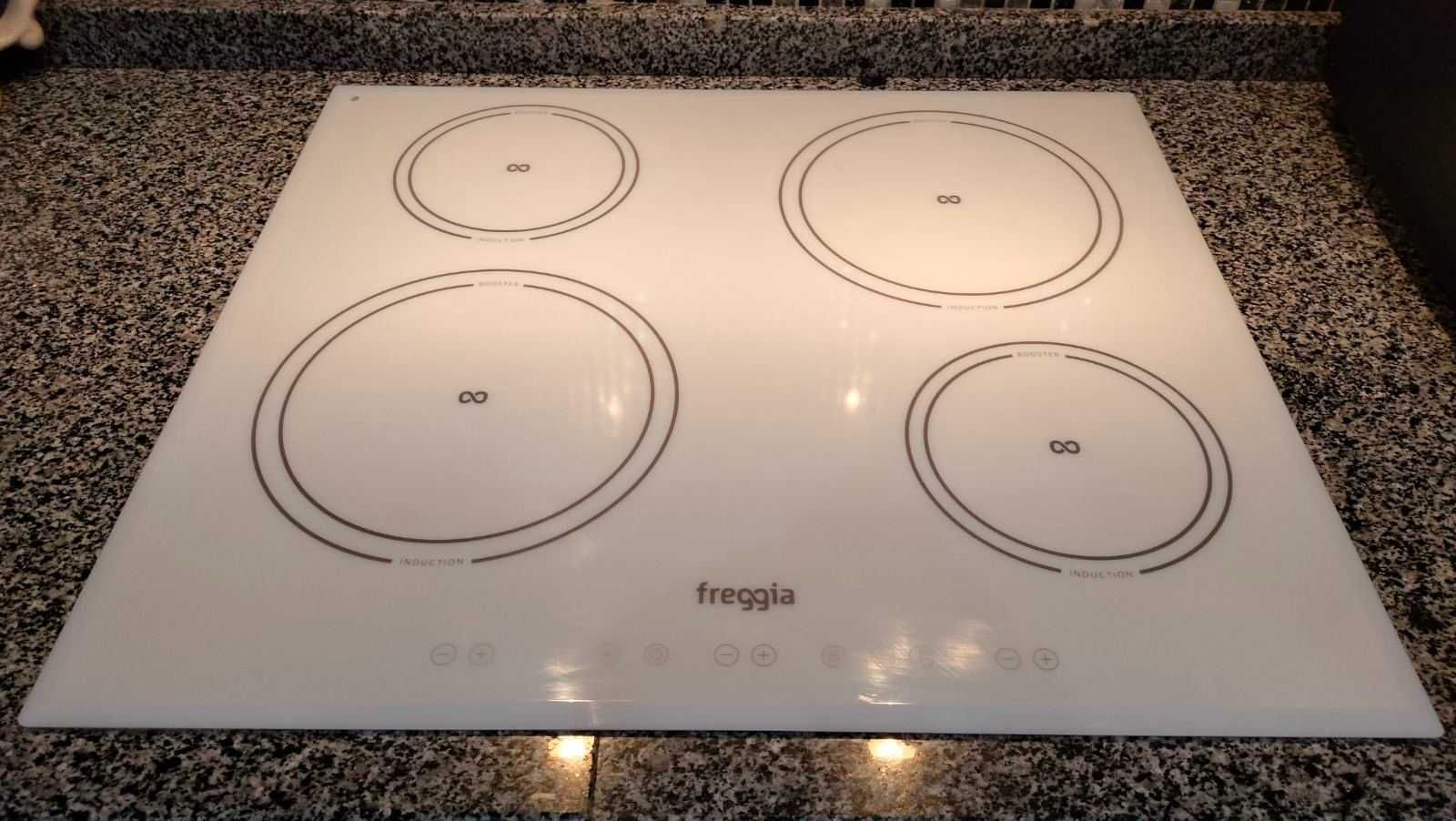 Комплект встроенной техники для кухни Freggia