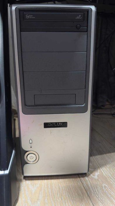 Компю'тер Delux + подарунок мишка та клавіатура
