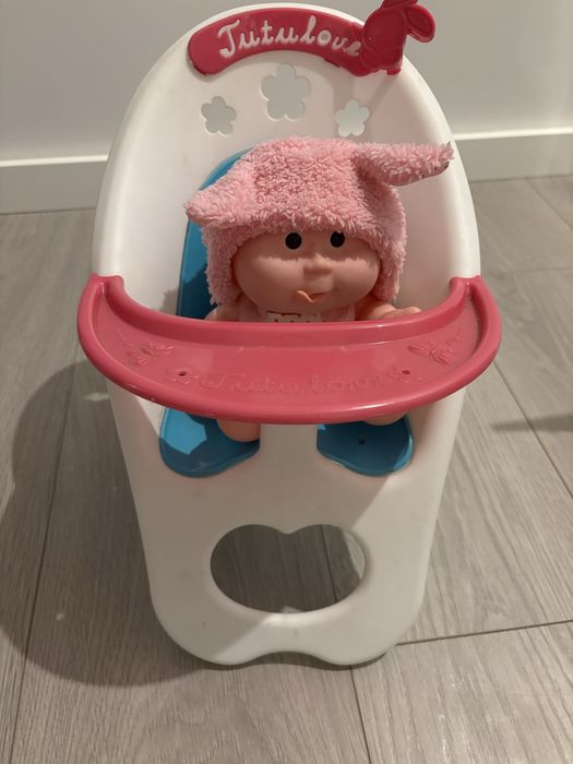 Pack brinquedos bebé – cama, cadeira de comer, carrinho e 5 bonecos