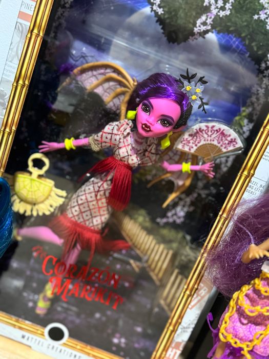 Monster high  Лагуна Меган Кло Авея і колазар