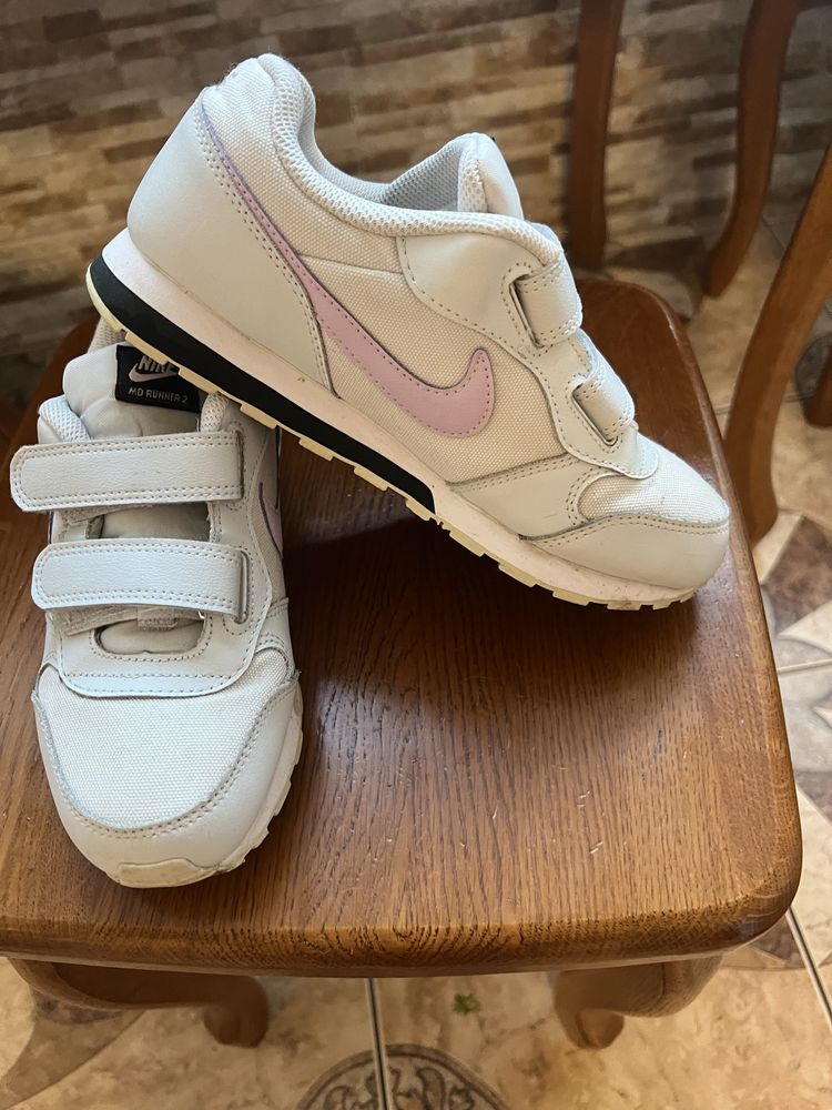 Красовки NIKE