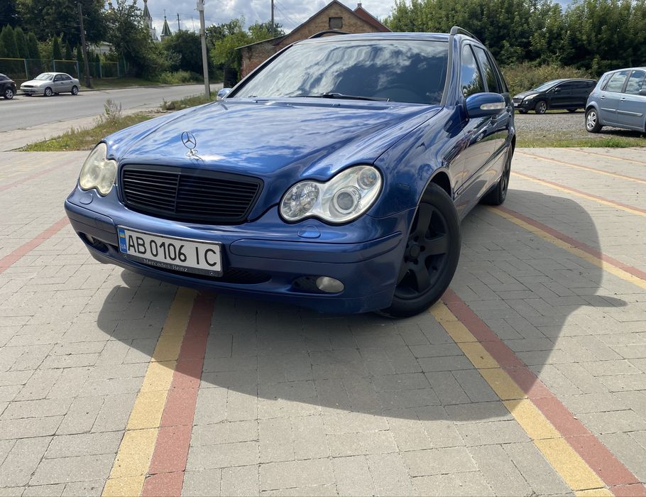 Продам мерседеса с180