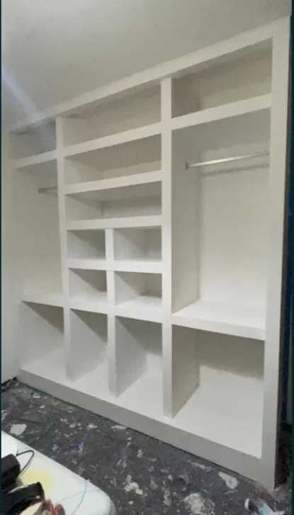 Serviços de pladur / pintura / Pavimento flutuante / Papel de parede