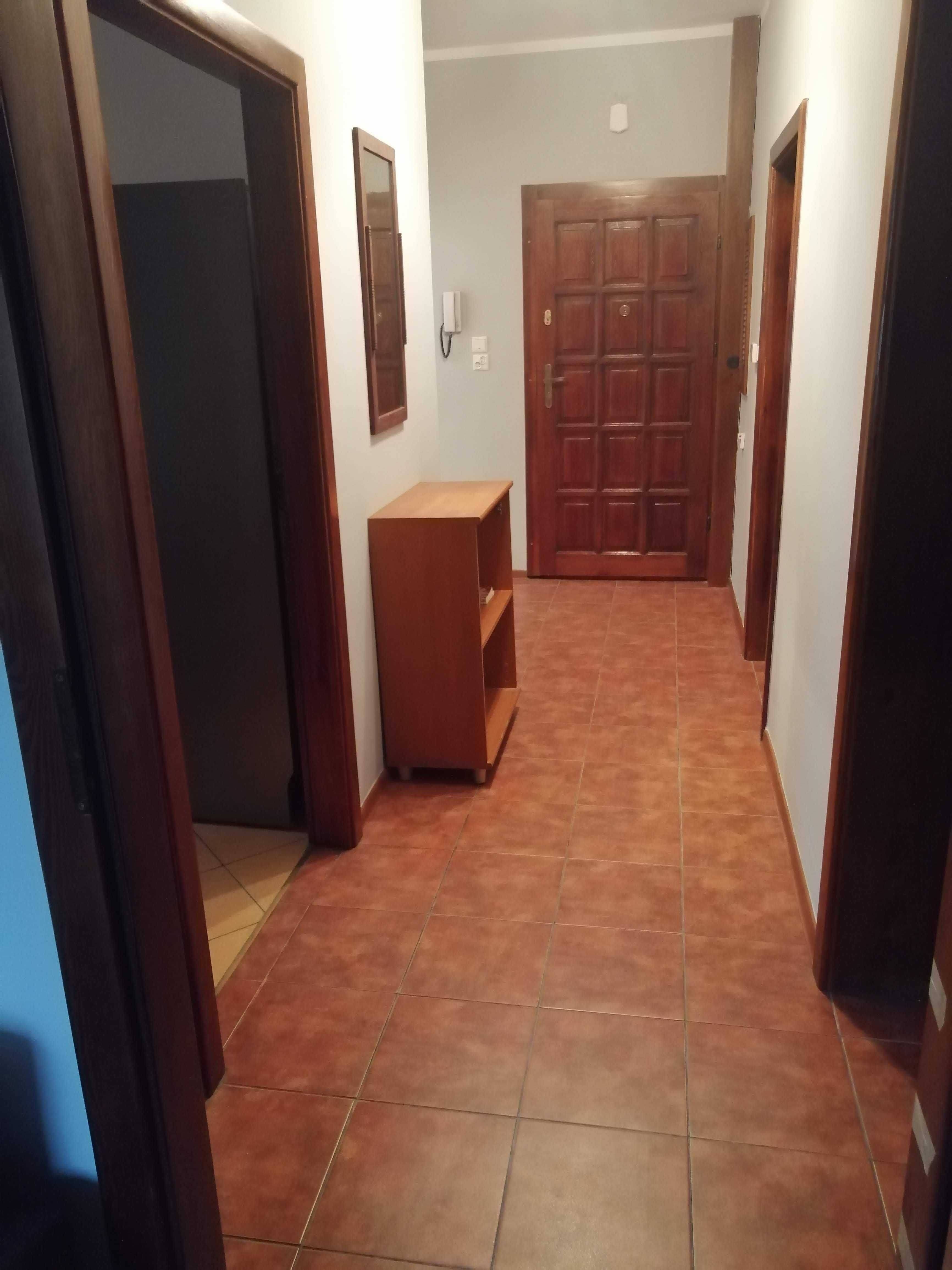 Dla pracowników, 450 zł.  od osoby + media dla 12 os. Wrocław Krzyki.