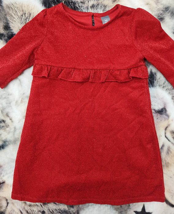 Czerwona brokatowa sukienka 110