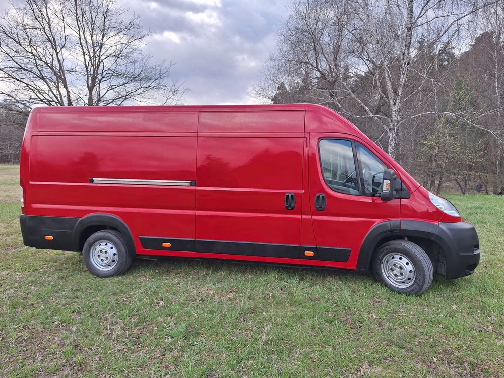 Wypożyczalnia , wynajem samochodów dostawczych( busów) transport.