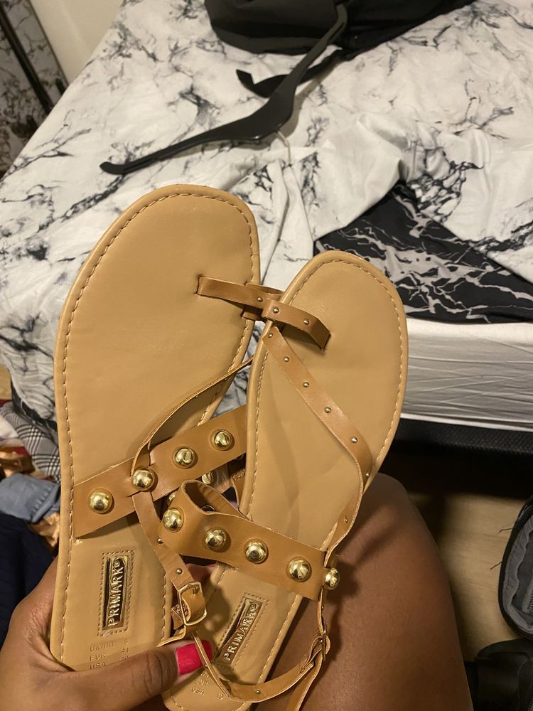 Sandalias castanhas primark