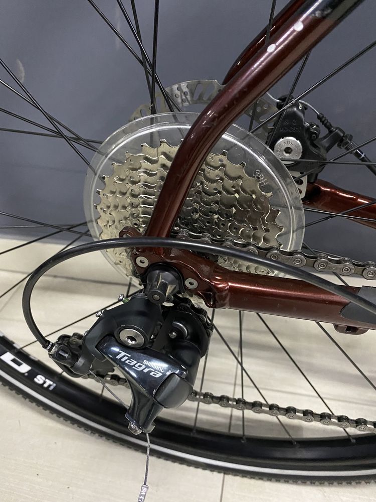 Гравійний велосипед Fuji Jari 2.1  Gravel Bike як новий