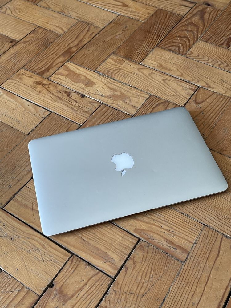 Macbook Air 11” 2011