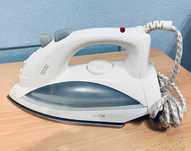 Утюг Clatronic DB2804