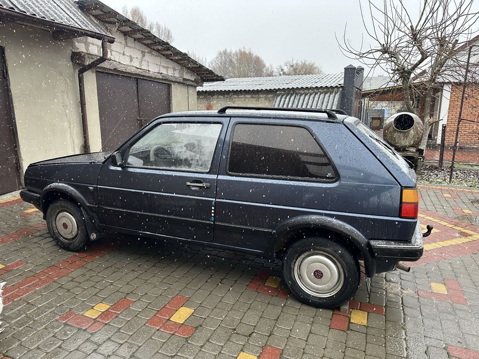 Гольф2,1.6 бензин