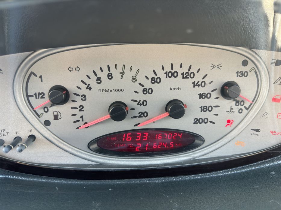 Lancya y 1.2 gasolina , ano 2000