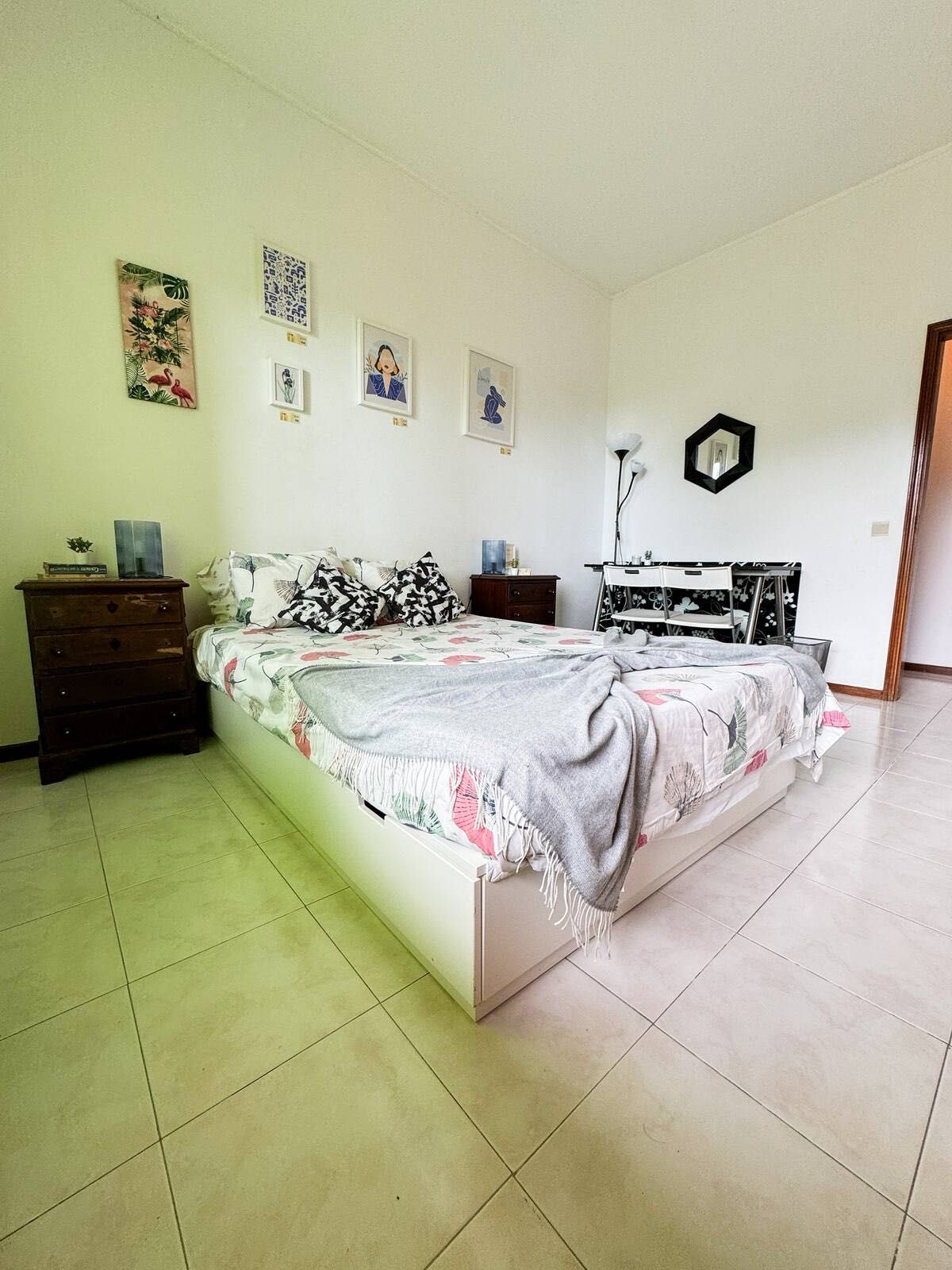 Apartamento T3 espaçoso e luminoso
