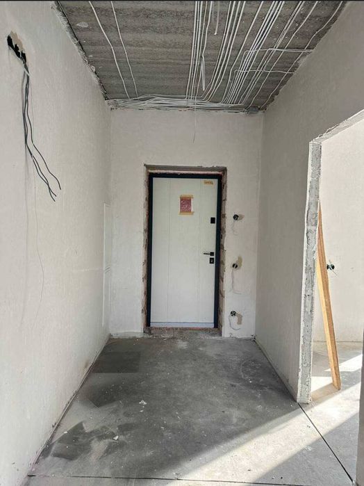 Кутовий таунхаус 82кв з вн. наповненням, теплою підлогою, є газ!