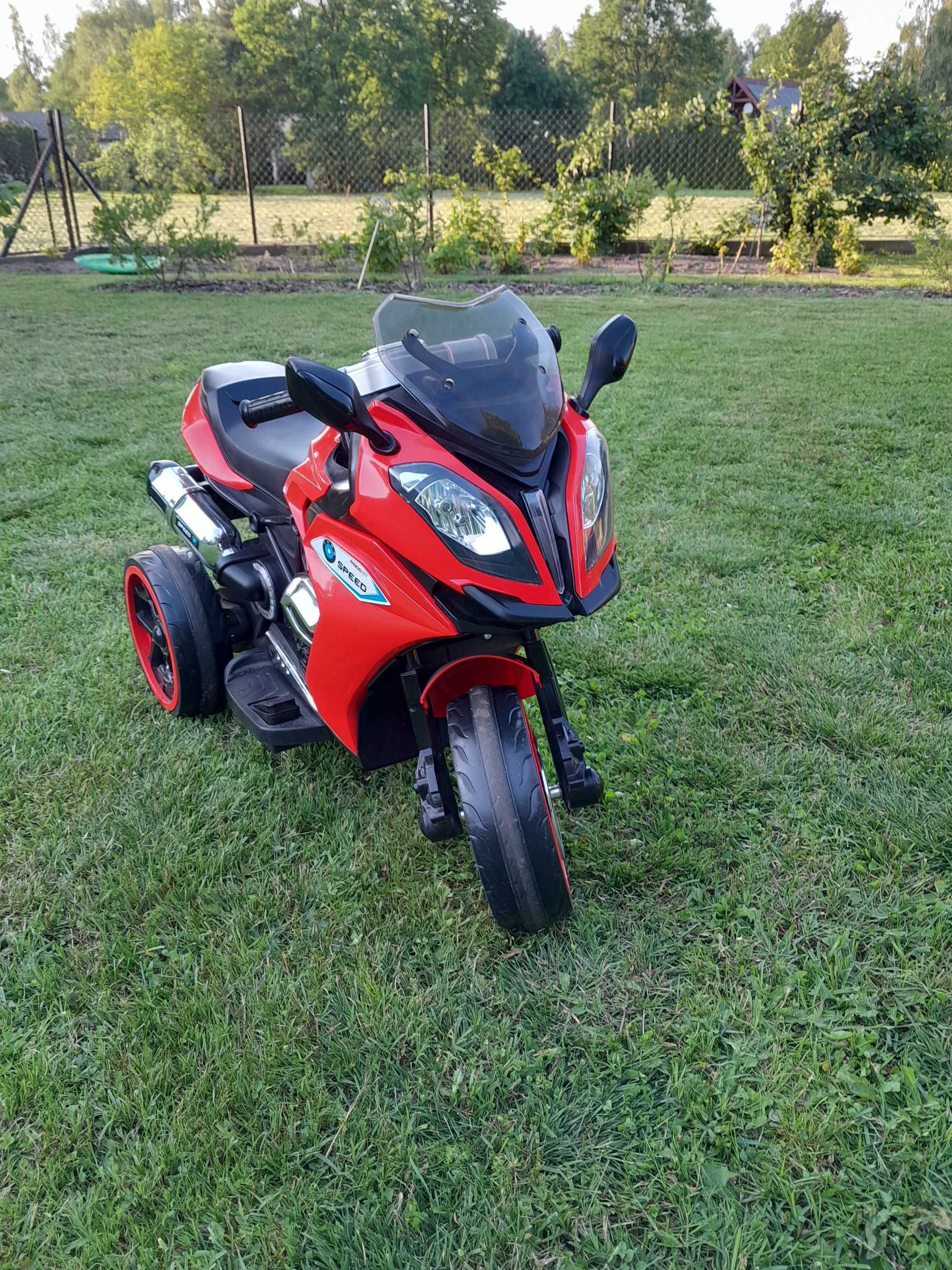 Bdb stan. Motorek, motor, pojazd na akumulator 6v