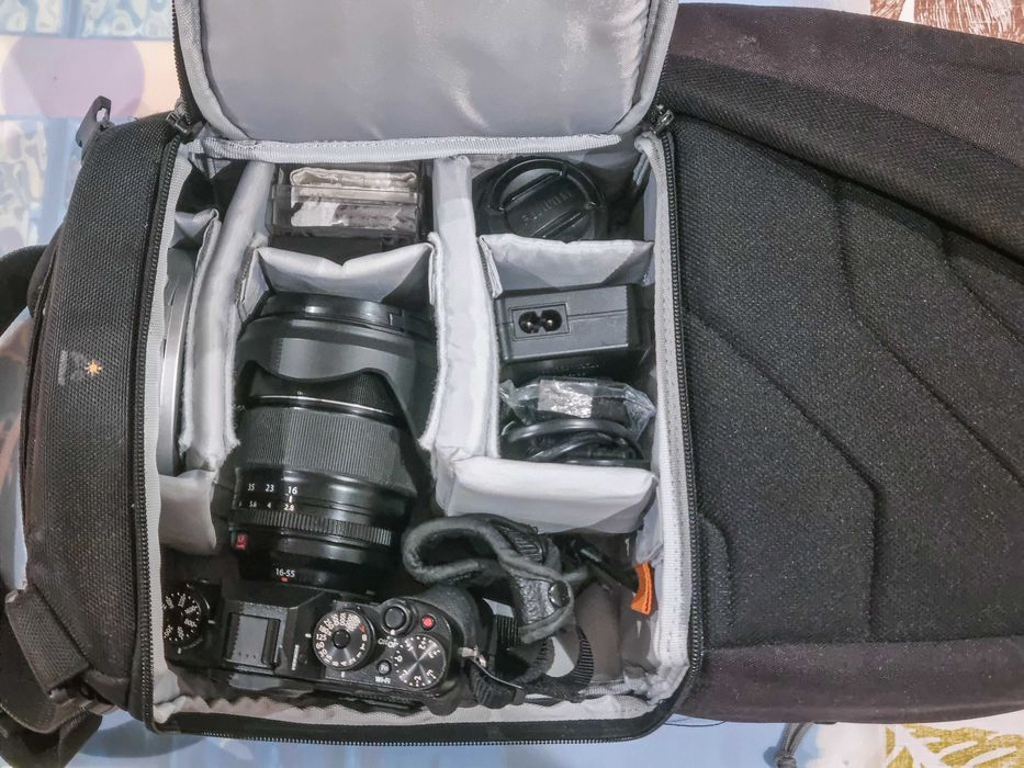 Câmara Fujifilm X-T1 + XF 16-55mm F2.8 + XF 35mm F1.4 R