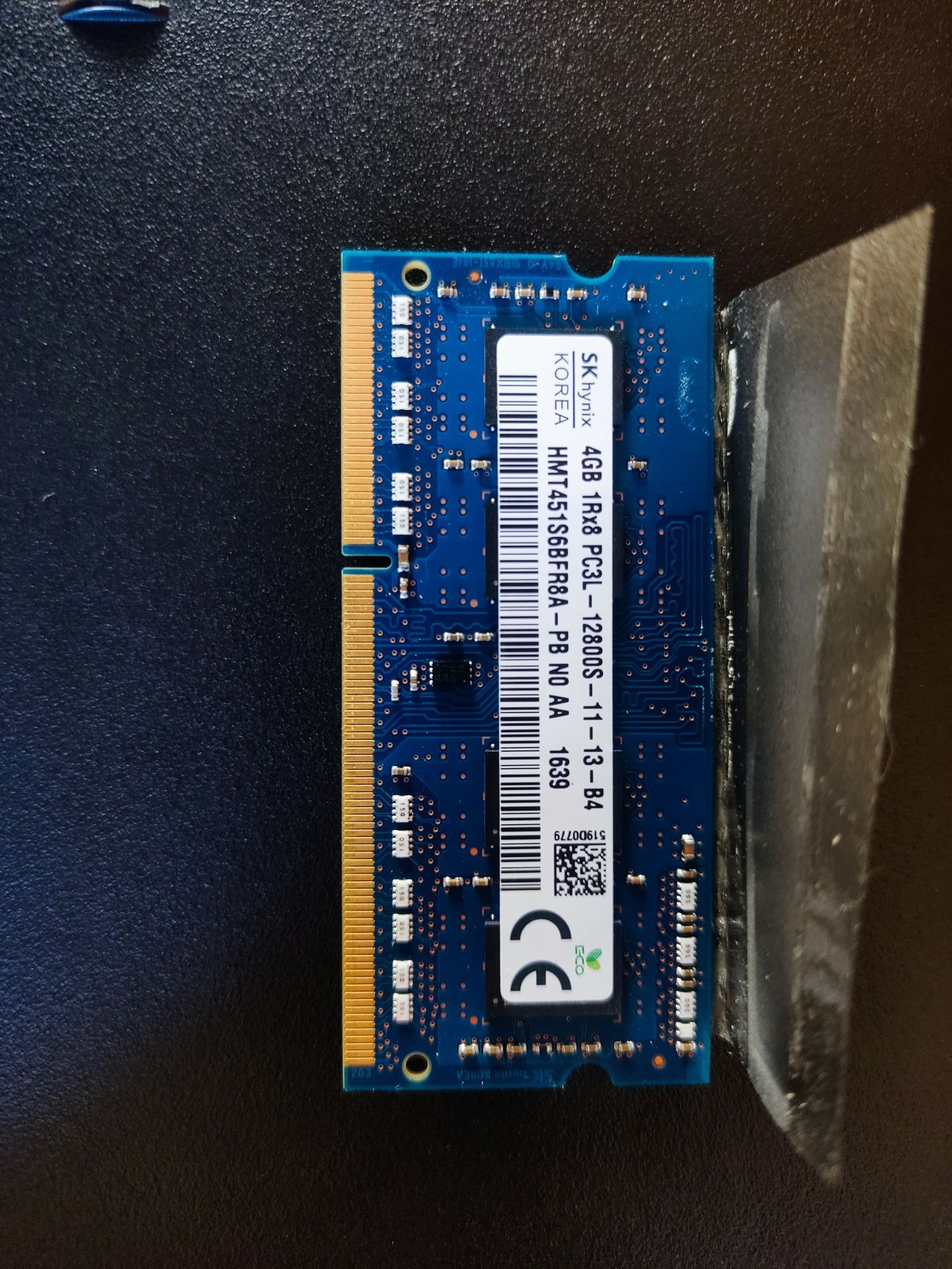 Пам'ять для ноутбуків SK hynix 4 GB SO-DIMM DDR3L 1600 MHz (HMT451S6BF