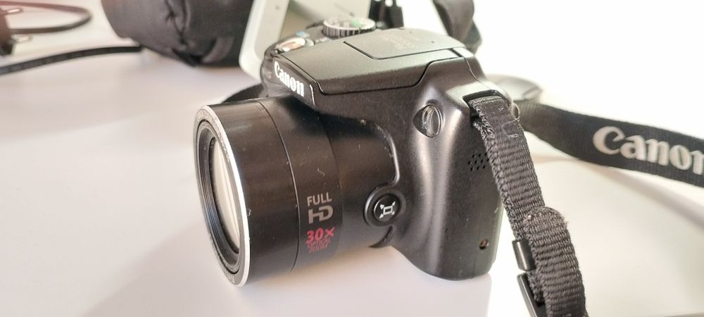 Máquina Fotográfica Canon com bolsa