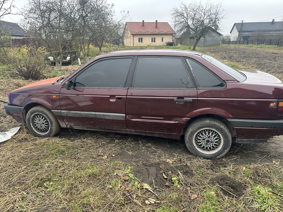Продам volkswagen passat b3 1.8