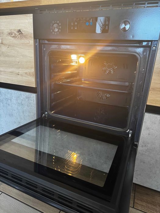 Вбудована духова шафа Samsung NV66M3535BB/EO