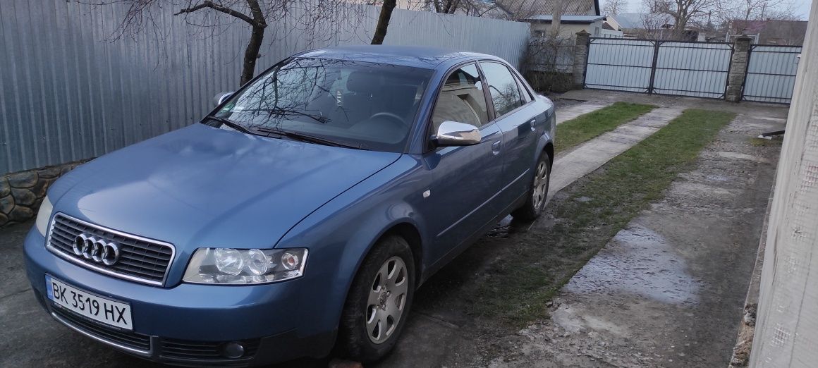 Продаю AUDI A4 2002(рік)