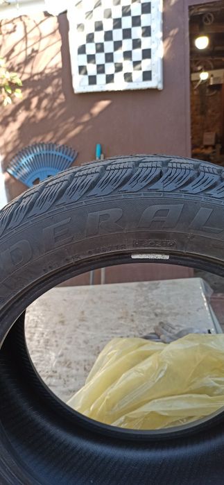 Продам зимнюю резину.
