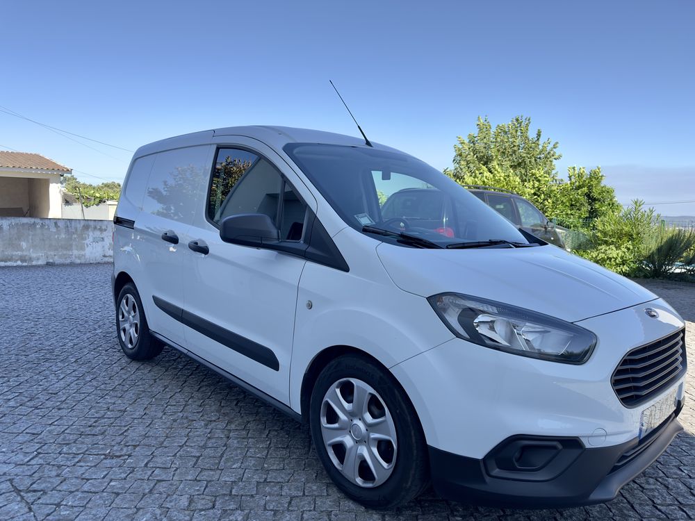 Ford Transit COURIER