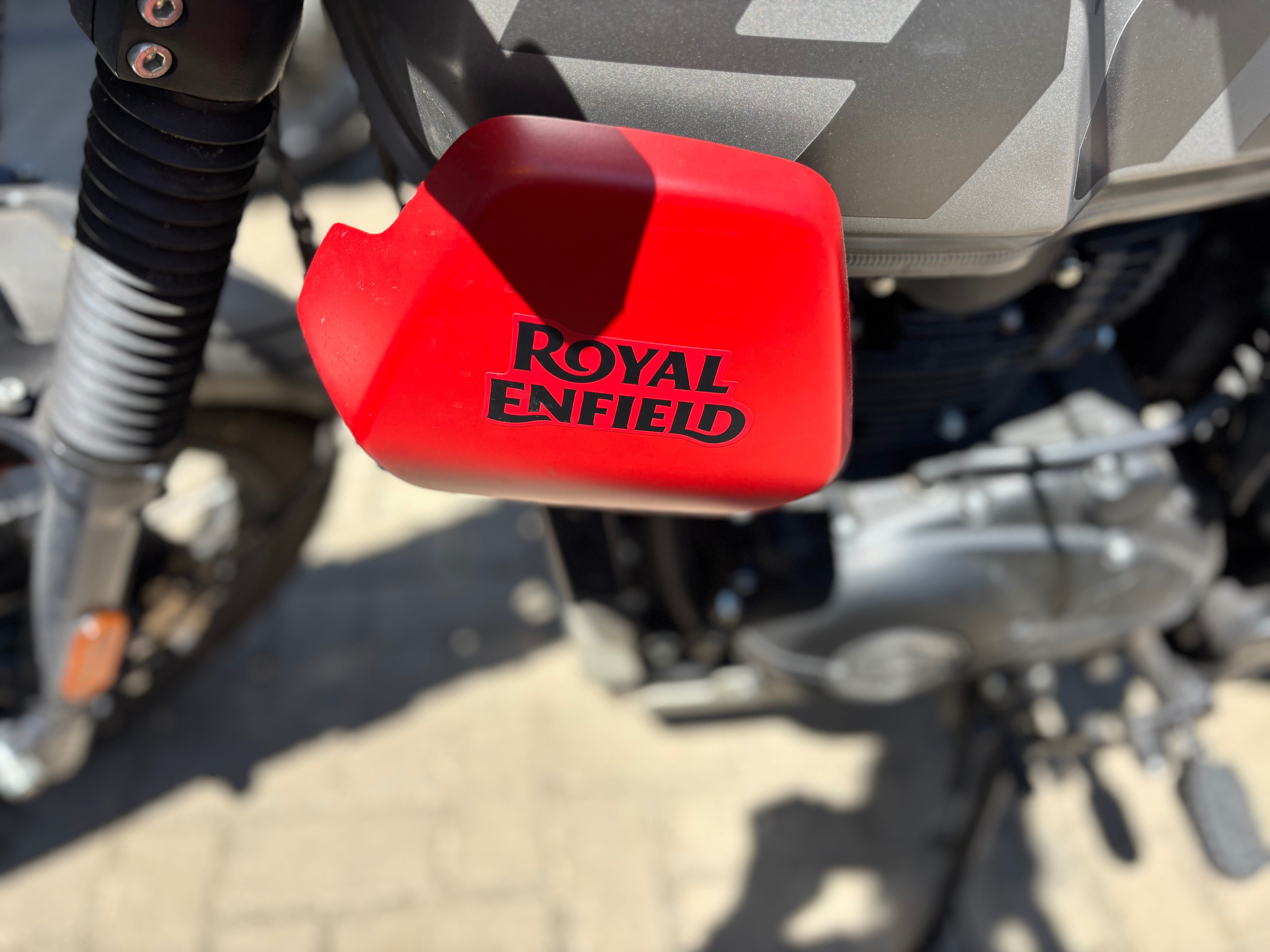 Motor Royal Enfield i Bajaj