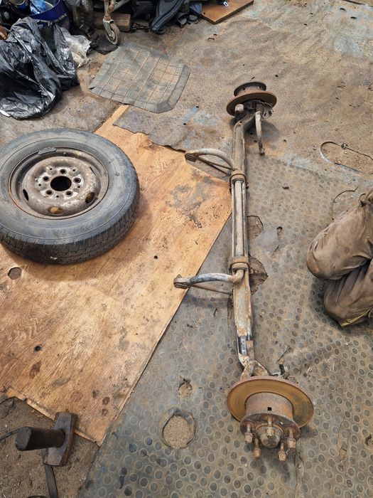 Передняя балка Mercedes T1 207d 208d 210d 308d 310d Мерседес т1 балка