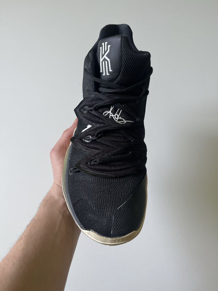 Чоловічі баскетбольні кросівки nike Kyrie 5 чорні практичні кроссовки