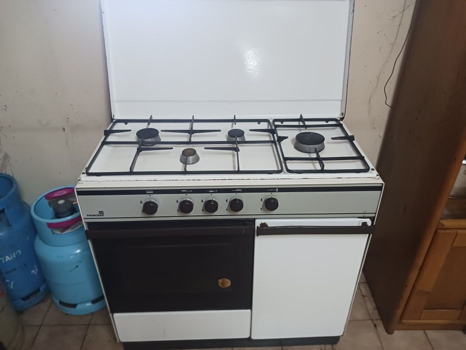 Fogao de gas em perfeito funcionamento possibilidade de fazer entrega