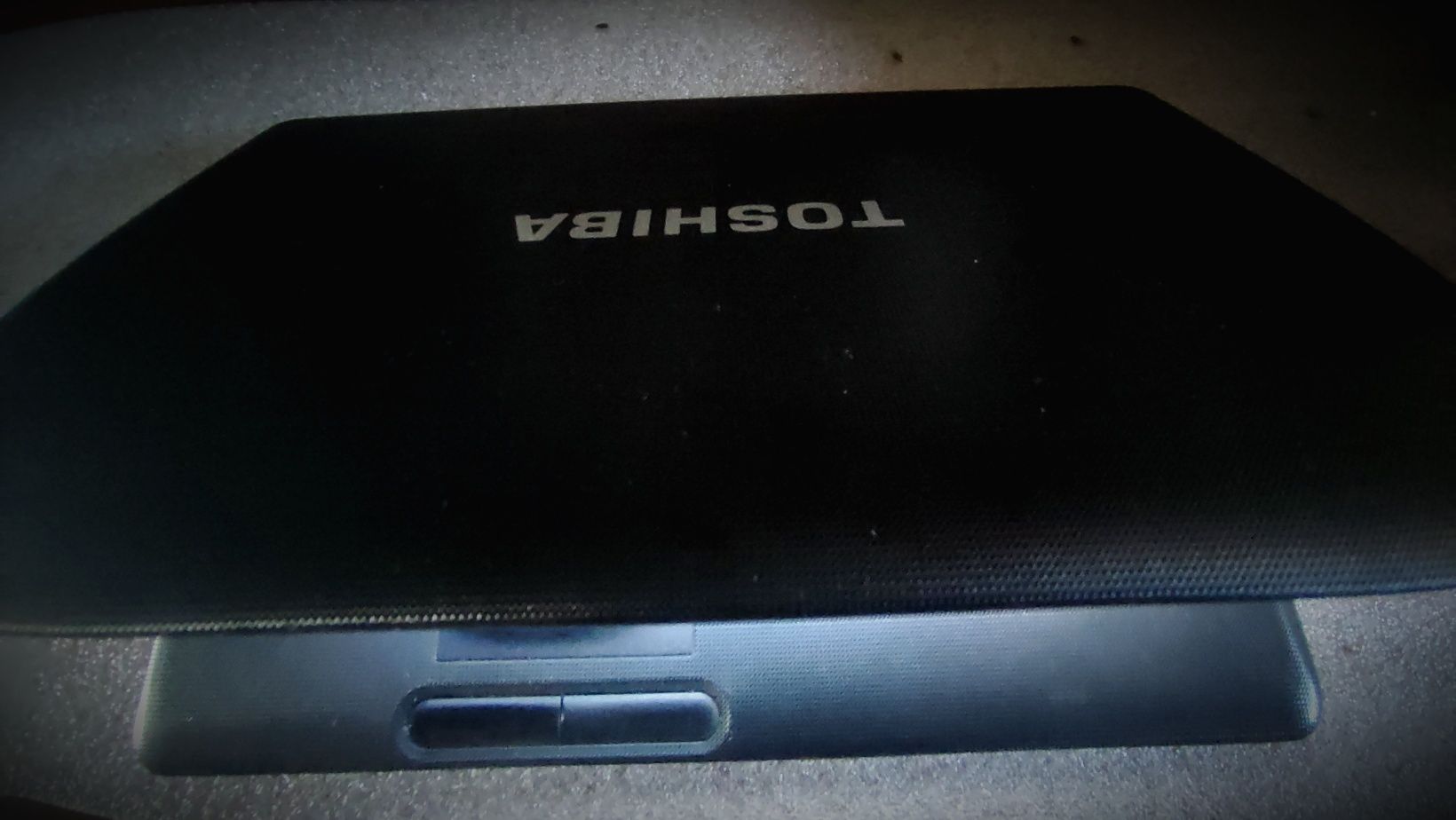 Portátil Toshiba Satélite C660 1 D1