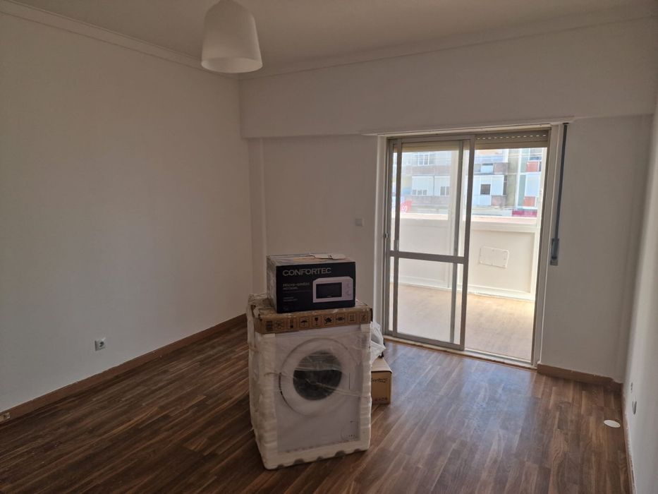 Apartamento Mem Martins São Carlos, T2 ums Suite