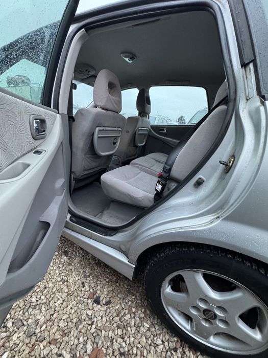 Na Sprzedaż Nissan Almera Tino 1.8B/oszczędny/bez rdzy/klima/fajny st