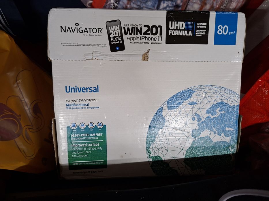 Caixa de resmas A4 navigator