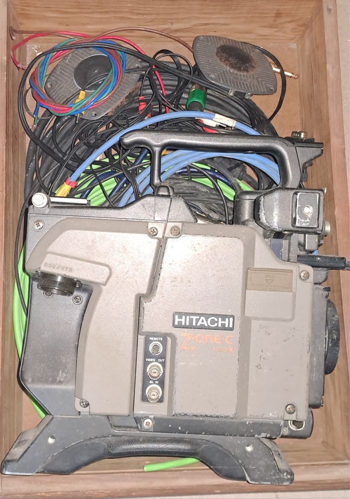 Camera de estudio Hitachi Z-one -c