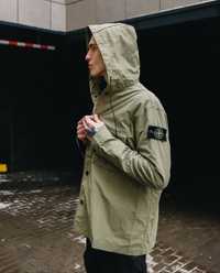 Stone Island у гарному хакі кольорі