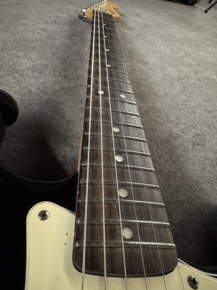 Fender Squier Stratocaster + Pickguard Noiseless