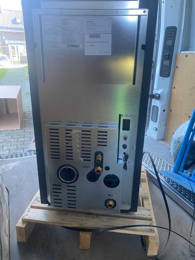 Piec z płaszczem wodnym na pellet Eva Calor Luisa 11kW czarny 20kg