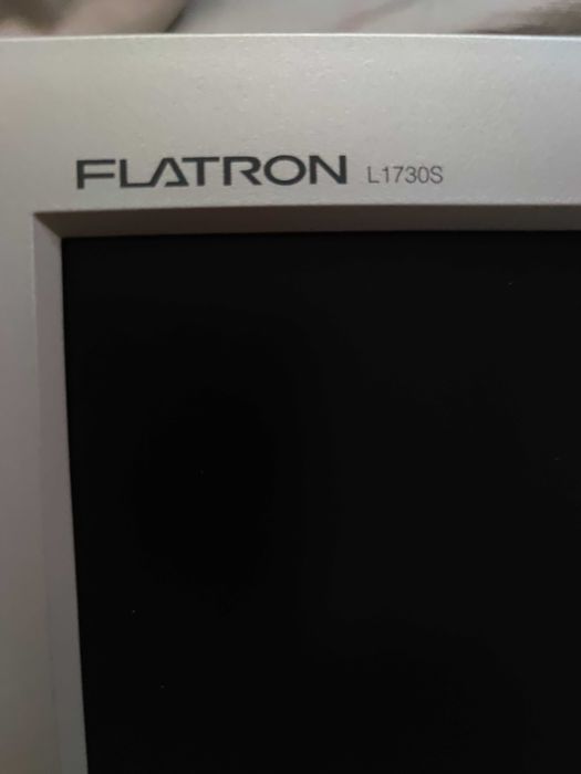 Продам компьютерный монитор