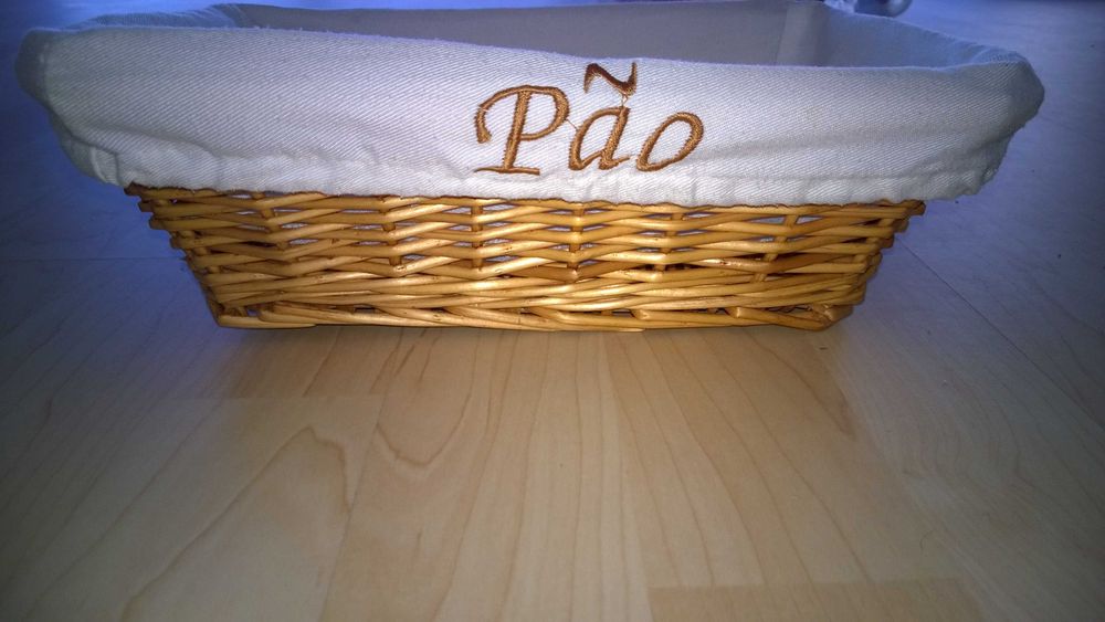 Cesto para pão em vime com forro