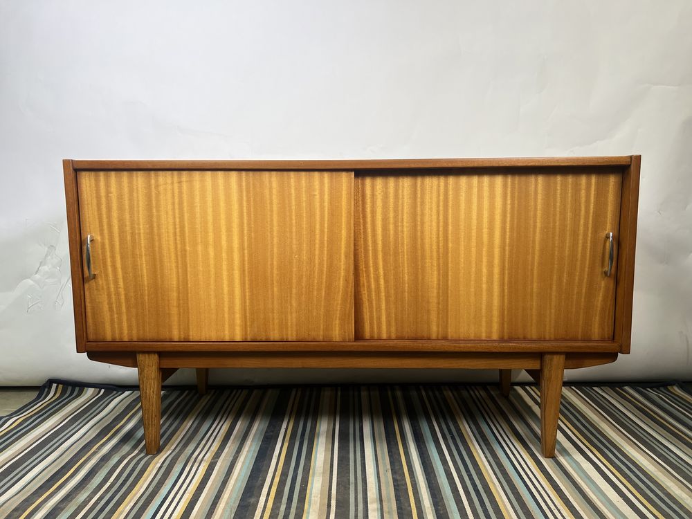 Komoda PRL Violetta typ 1039 Leśniewski sideboard miodowa mat vintage