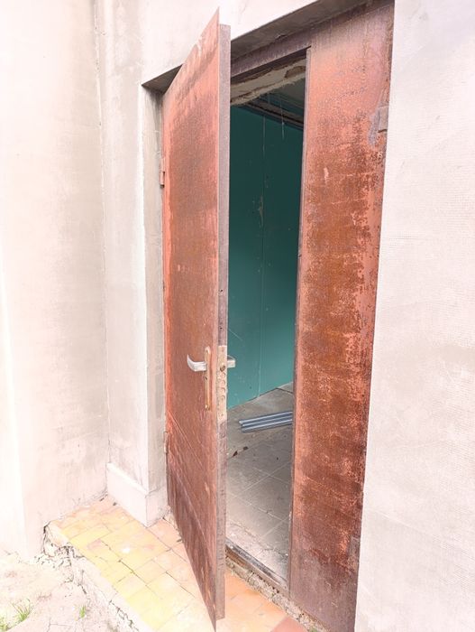 Дверь металлическая