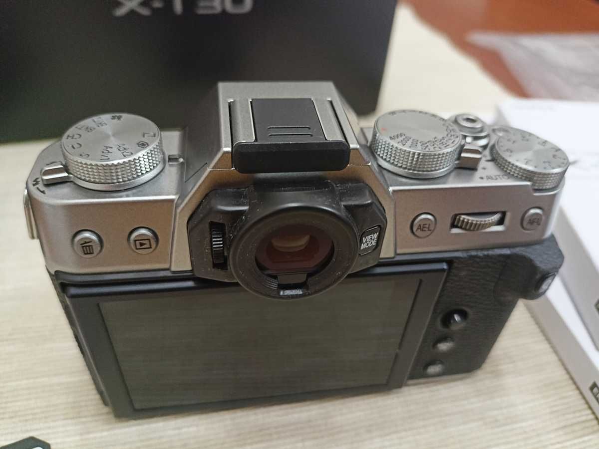 Fujifilm X-T30  (26.1 MP)"c/Nova" c/ 3 mil disparos + Punho Metálico