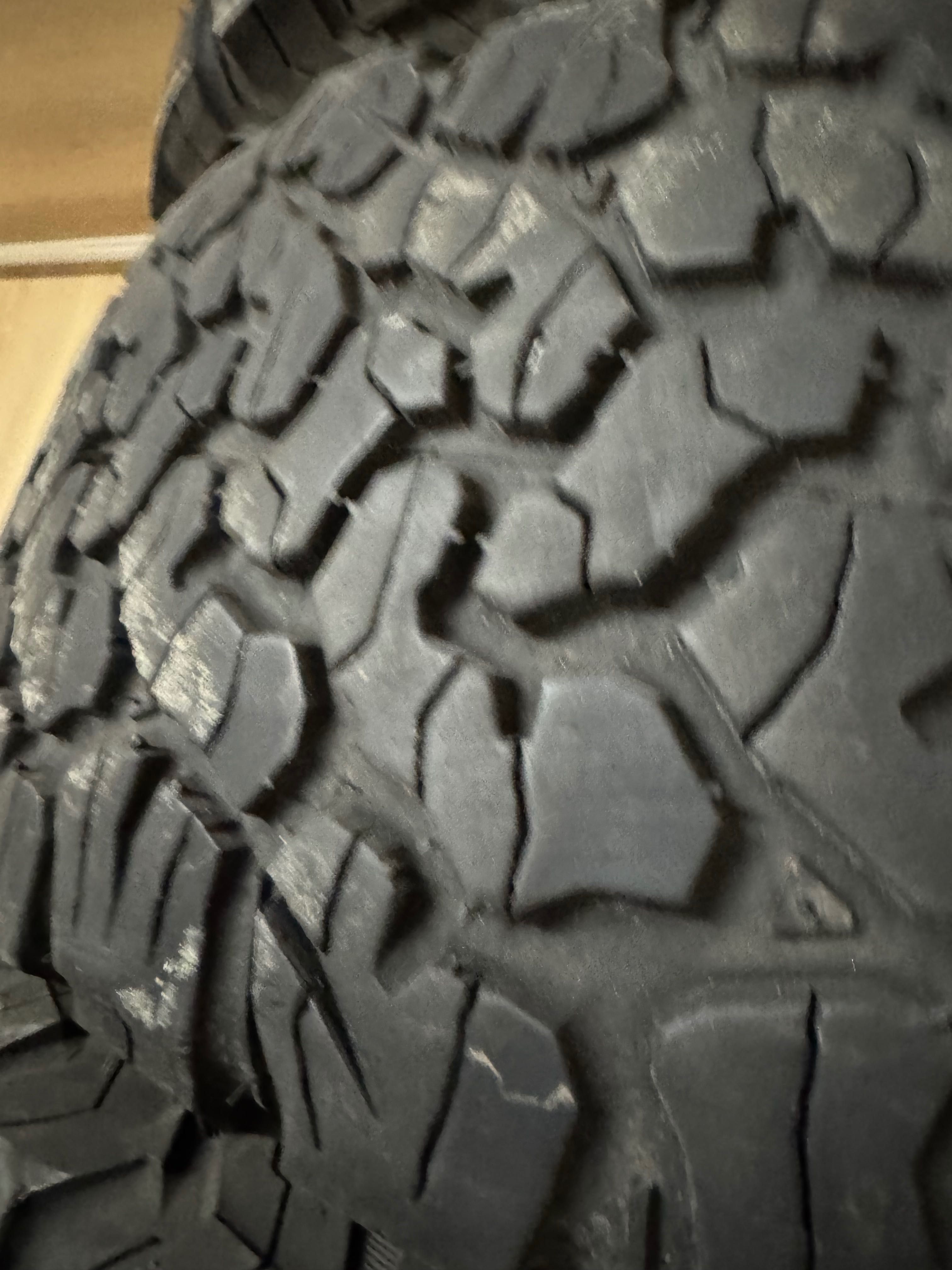 Opony BF Goodrich At Ko2 245/65r17