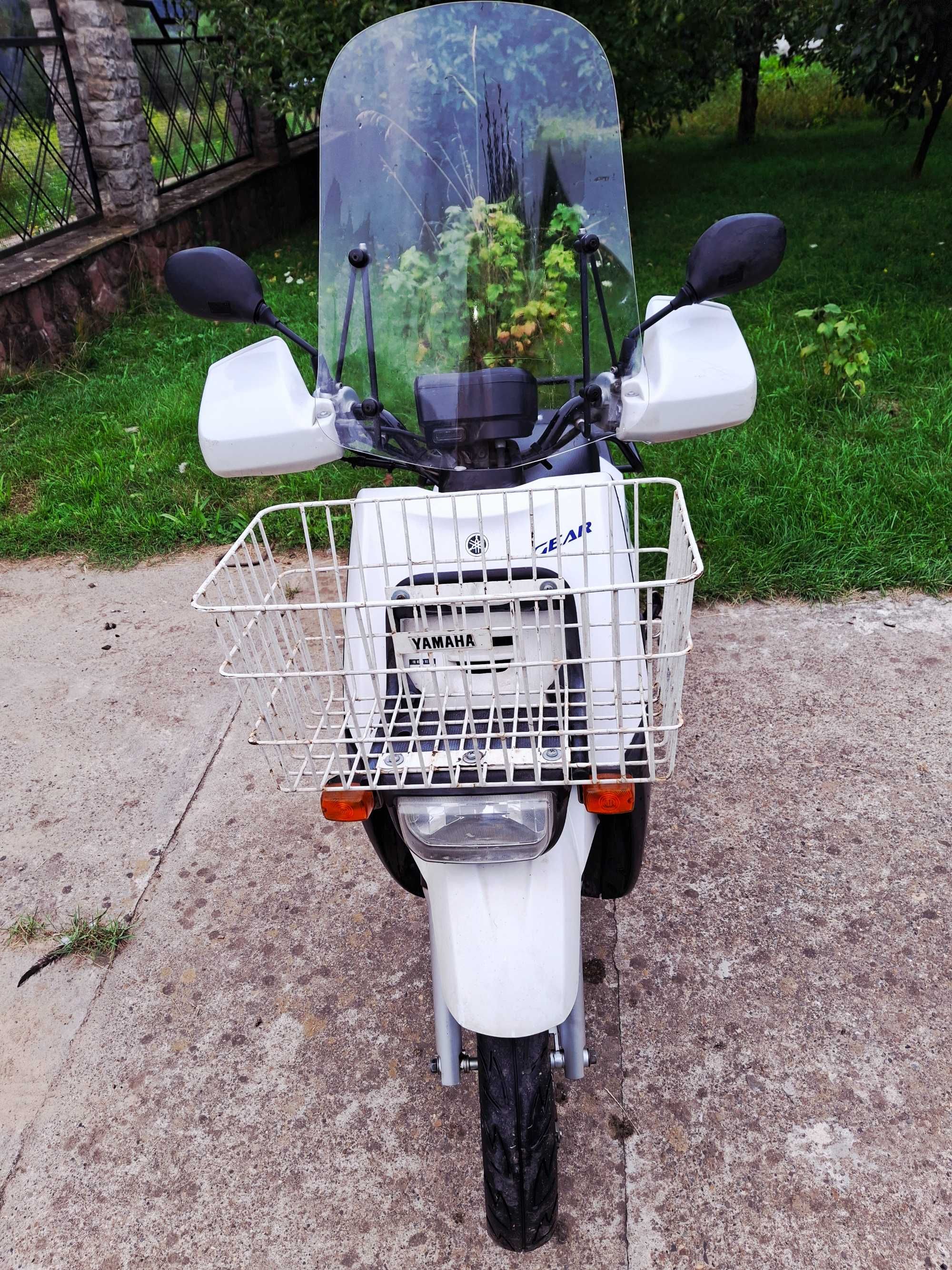 Скутер Yamaha Gear 4t. інжекторний 2012 р. у доброму стані.